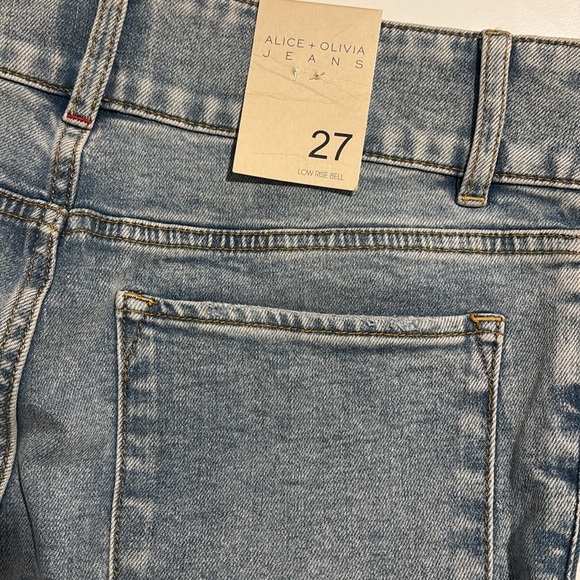 Alice + Olivia **NWT** Stacey Low Rise Flare Bell Bottom Jeans in Bay Blue Denim - Picture 16 of 16